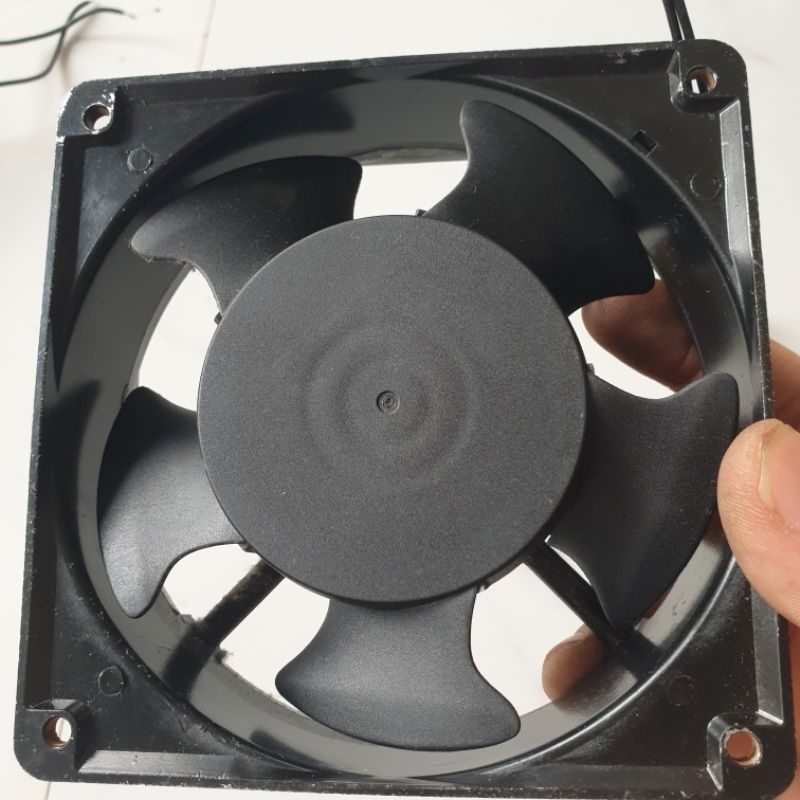 Quạt thông gió, hút mùi, tản nhiệt 220v vuông 12cm 0.14A siêu bền