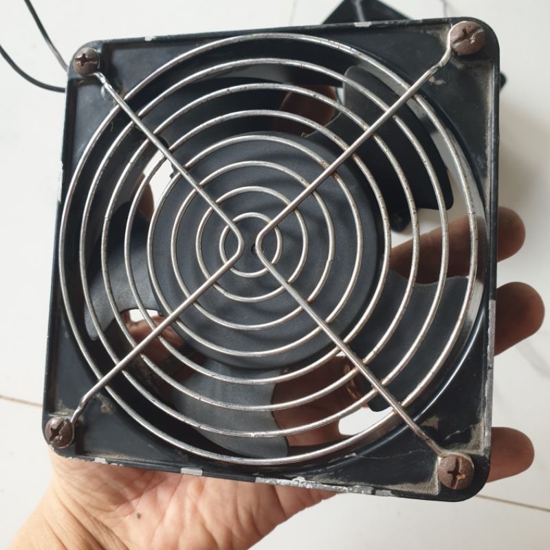 Quạt thông gió, hút mùi, tản nhiệt 220v vuông 12cm 0.14A siêu bền