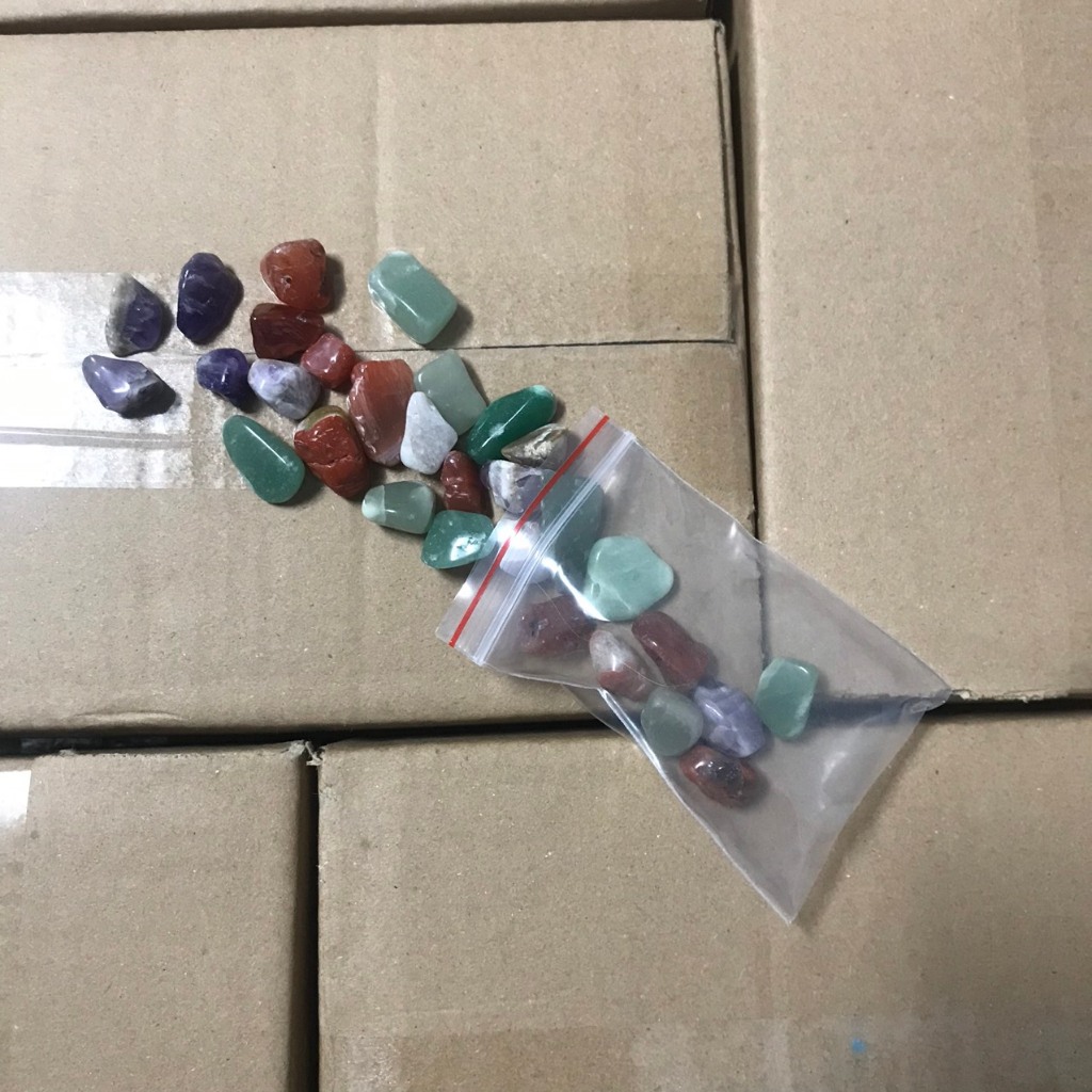 Đá trấn trạch ngũ sắc Nhiều Màu Tự Nhiên  - phong thủy thờ cúng