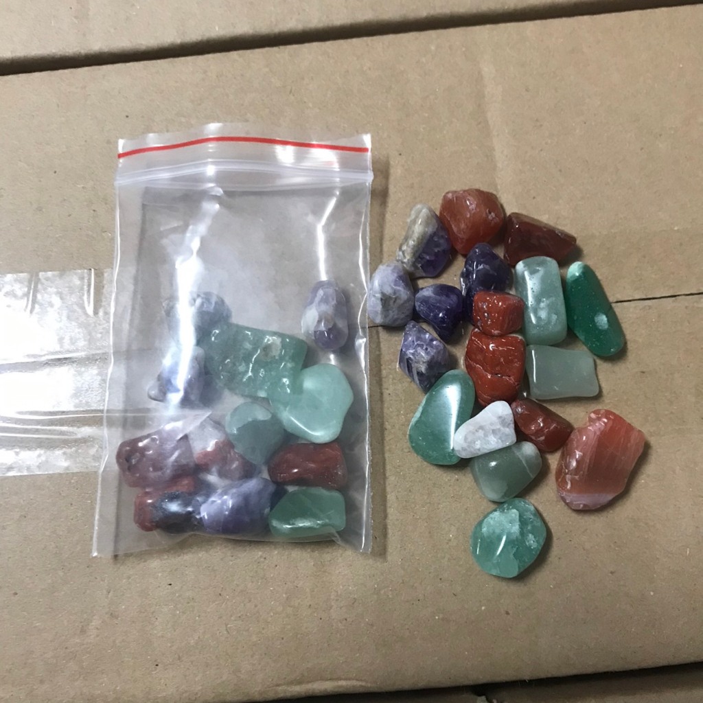 Đá trấn trạch ngũ sắc Nhiều Màu Tự Nhiên  - phong thủy thờ cúng