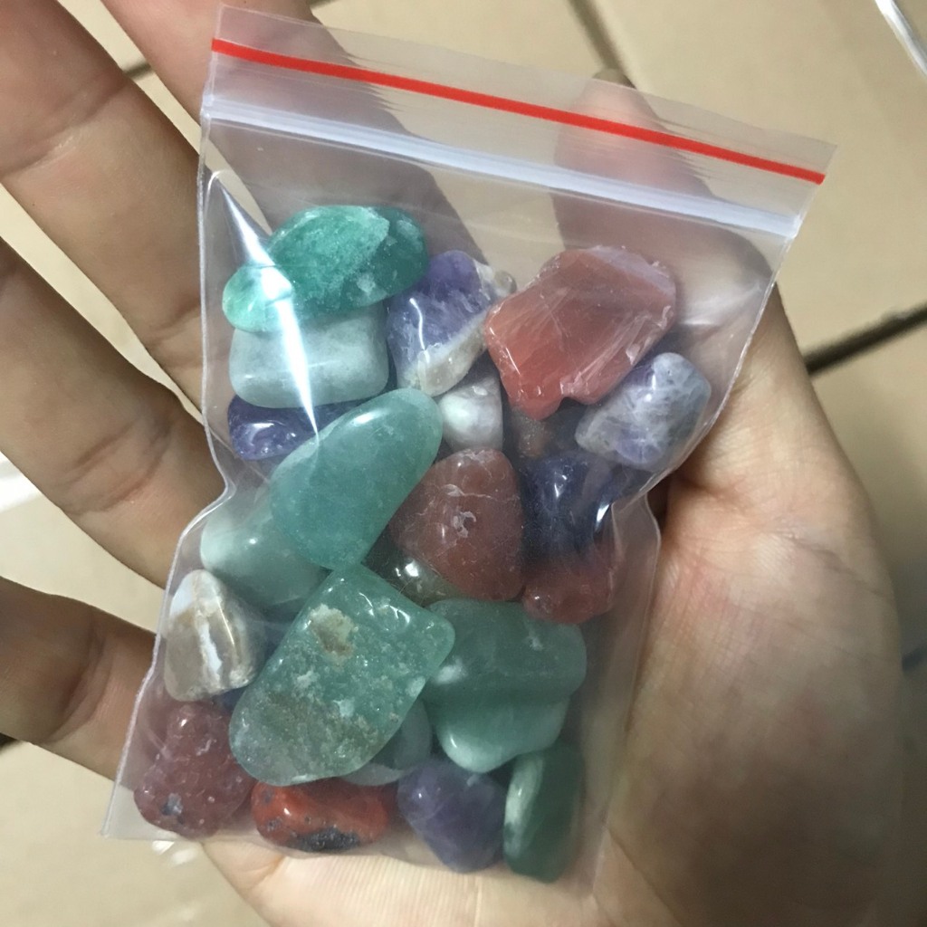 Đá trấn trạch ngũ sắc Nhiều Màu Tự Nhiên  - phong thủy thờ cúng