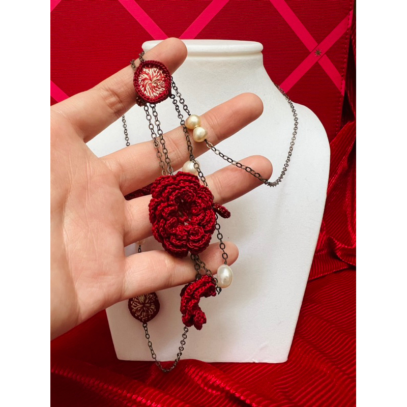 Dây chuyền kim loại mix len móc handmade, không khoá