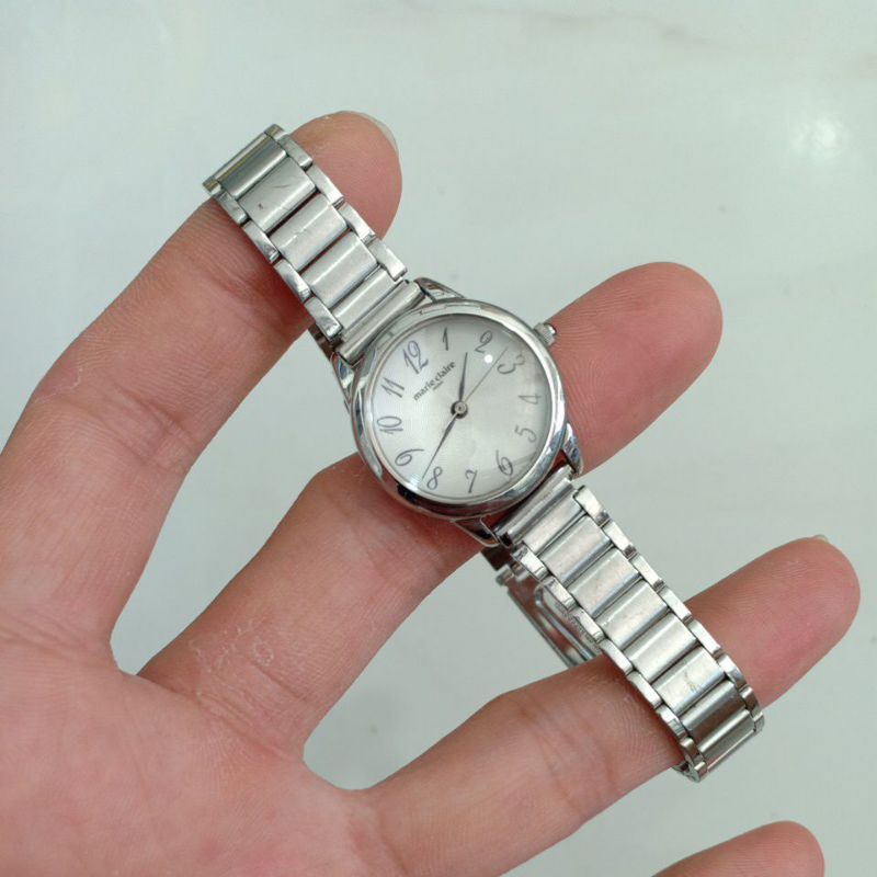 đồng hồ si nhật nữ hiệu MARIE CLAIRE PARIS màu bạc mặt kính lồi độ mới 90%