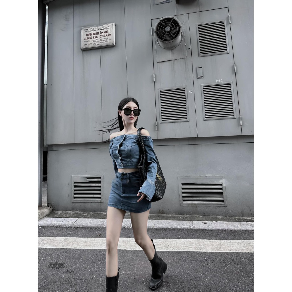 SET JEAN ÁO TRỄ VAI KÈM CHÂN VÁY