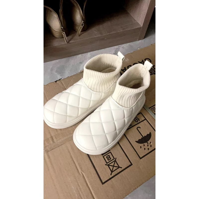 BOOT LEN MÙA ĐÔNG TRẦN TRÁM