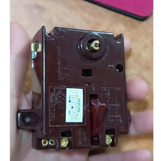 Rơ le bình nóng lạnh Ariston tím