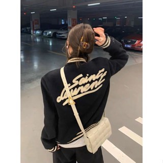 Áo Khoác Bomber Cao Cấp Logo Thêu Chữ Nổi Form Đẹp Hot Trend 2023