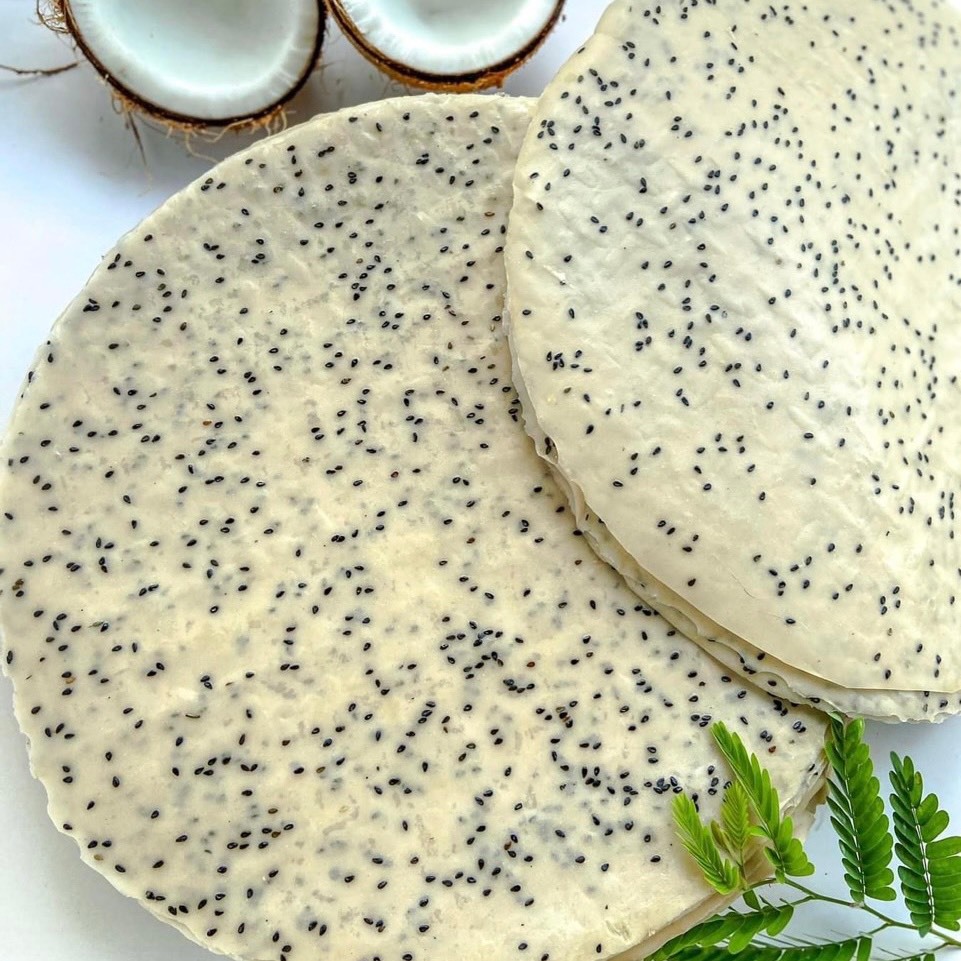 Bánh tráng dừa Mỹ Lồng/mè đen chưa nướng - Đặc Sản Bến Tre