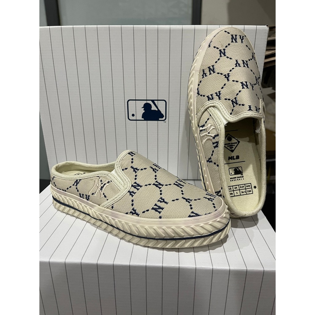 Giày MLB chính hãng, giày Mule Dia Monogram dáng slip on dễ đi dễ xỏ tiện lợi thoải mái