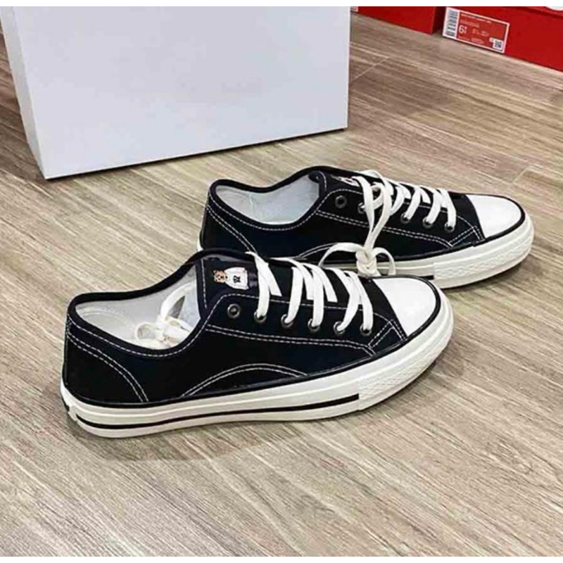 Giày thể thao WHO.A.U auth