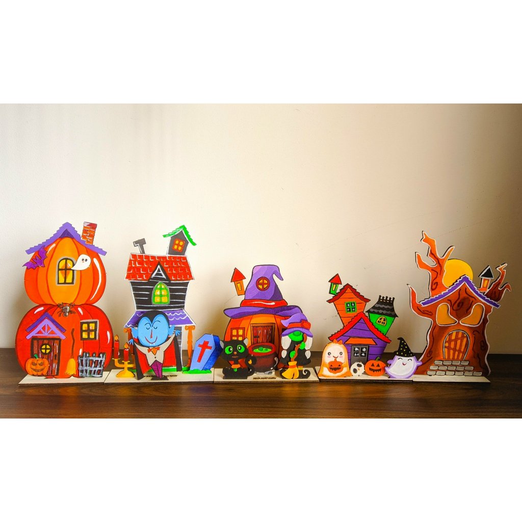 Set tô màu gỗ Halloween chủ đề ngôi nhà ma quái và chuông gió