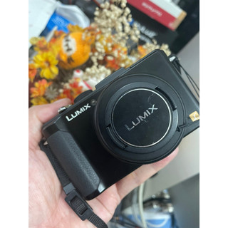 Máy ảnh lumix lx7 ống kính mở khẩu 1.4