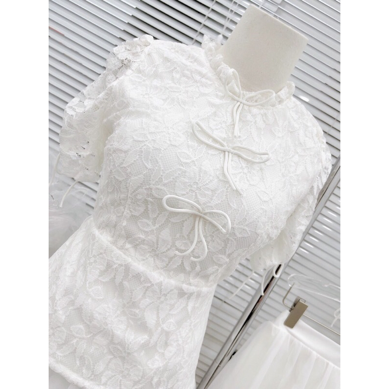 Set ren trắng chân vây lưới xoè