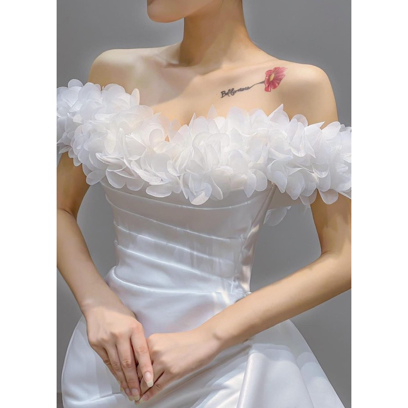 Đầm maxi mặc cưới bẹt vai kết cánh hoa xẻ đùi sang trọng - size S/M/L