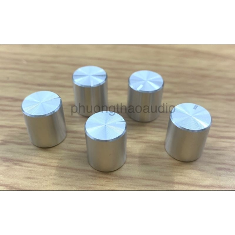 Núm vặn volume triết áp 11x13mm