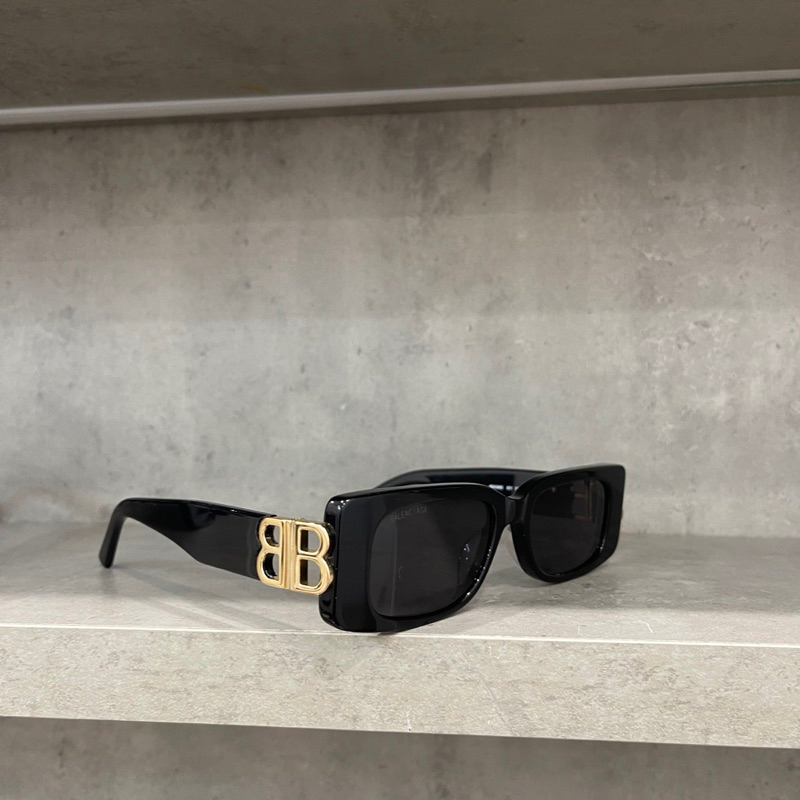 Kính hiệu BALEN—- CIAGA VIP