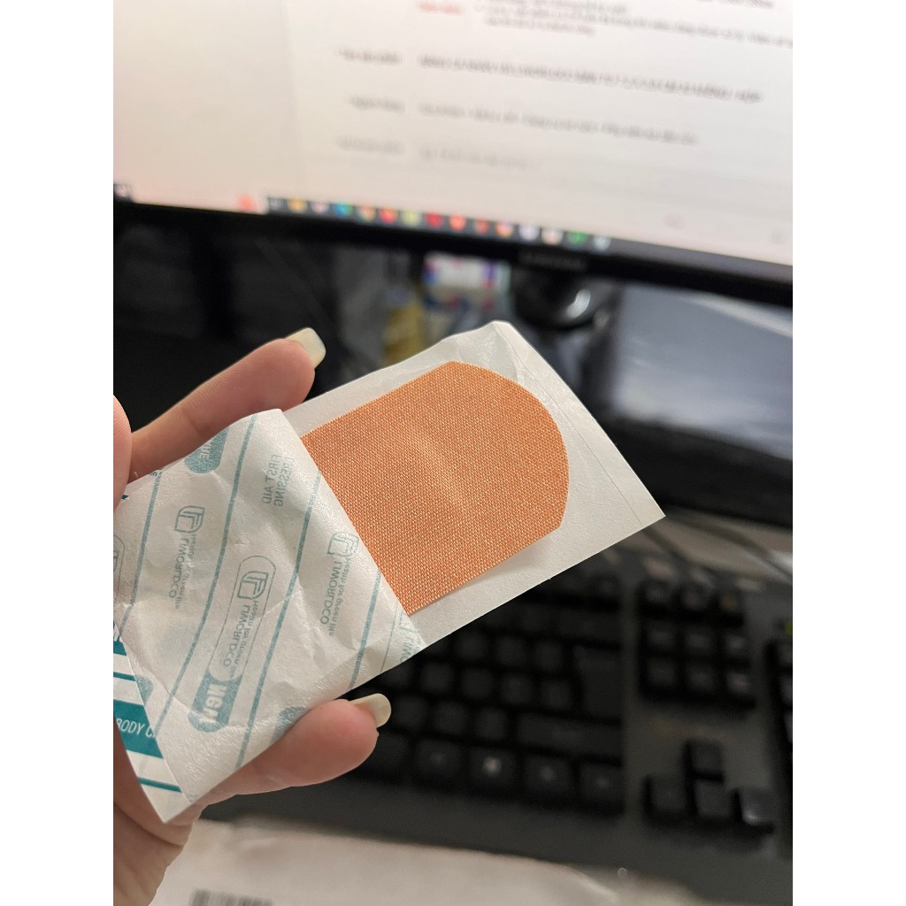 BĂNG CÁ NHÂN VẢI LIWORLDCO BẢN TO 7.2 X 3.8 CM 30 MIẾNG / HỘP