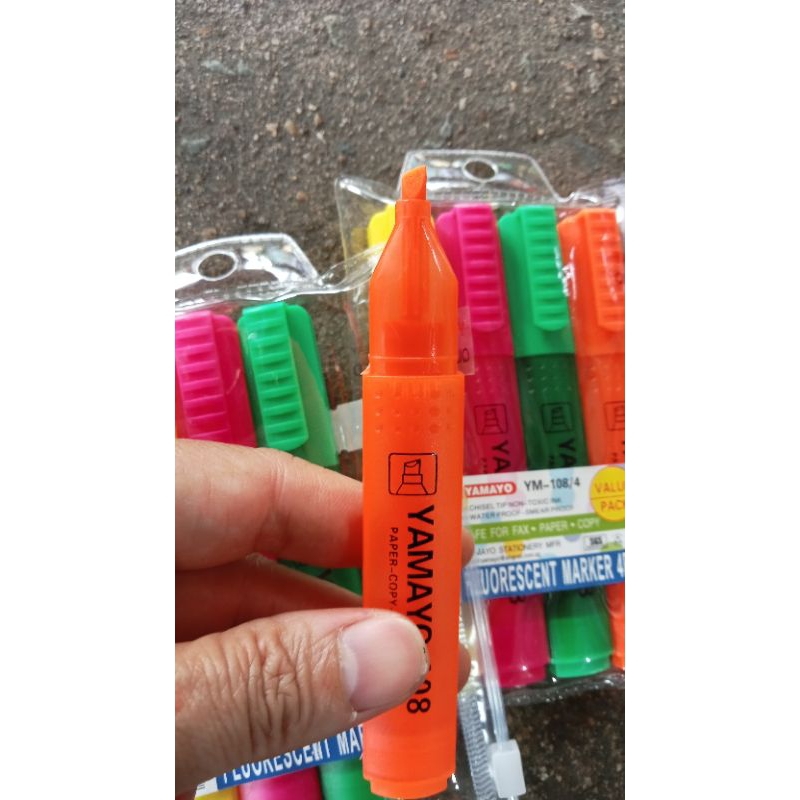 Bút dạ set 4 cây