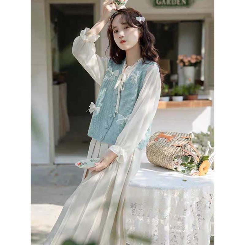 Set Áo Sơ Mi Voan Gân + áo Gile Lông Cừu Đính Nơ Cực Xinh