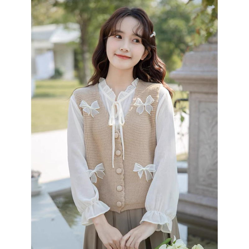 Set Áo Sơ Mi Voan Gân + áo Gile Lông Cừu Đính Nơ Cực Xinh