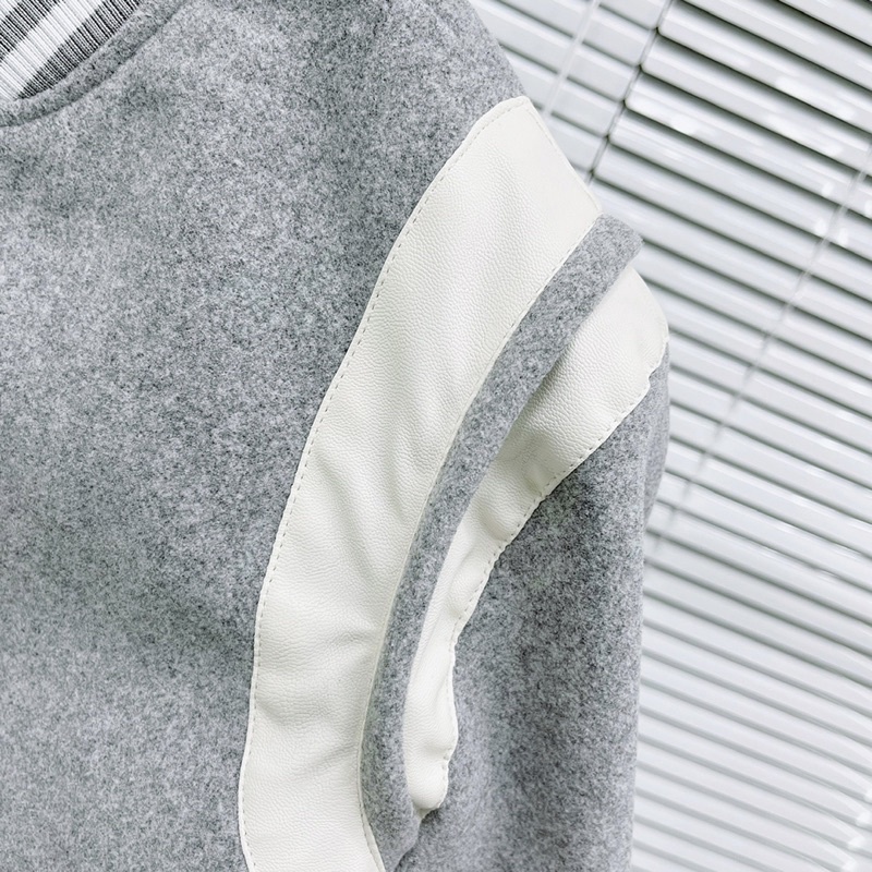 Áo khoác bomber nam nữ teddy dạ thêu sọc da trắng hai vai bo chun lót gió dày dặn phong cách đường phố AK08P