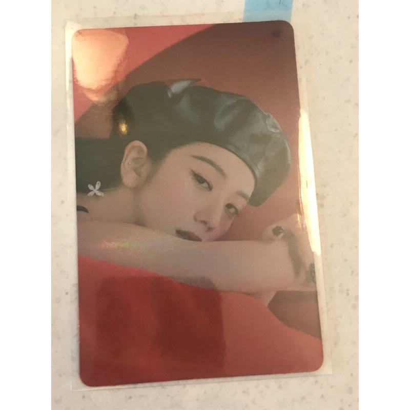 card Jisoo off BlackPink