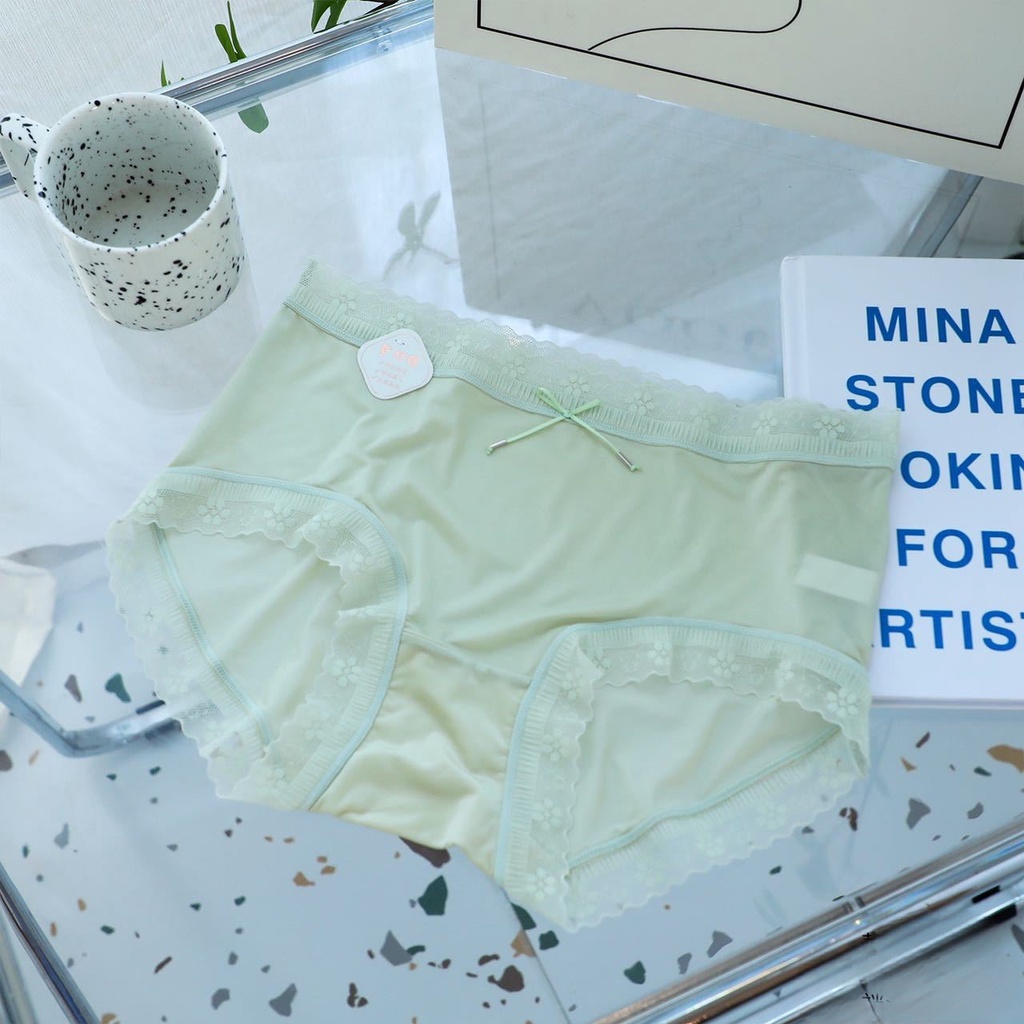 Quần Lót Nữ Su Lụa Băng Tàng Hình Viền Ren Hoa Nhí