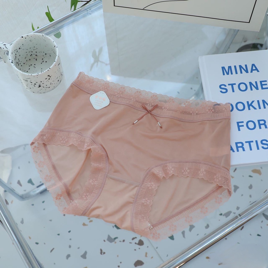 Quần Lót Nữ Su Lụa Băng Tàng Hình Viền Ren Hoa Nhí