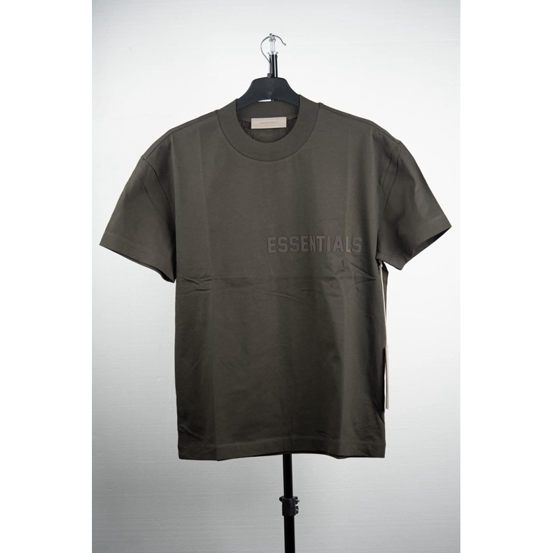 TEE ESSENTIALES SS2023
