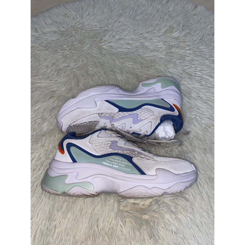 Giày thể thao nữ hàng si