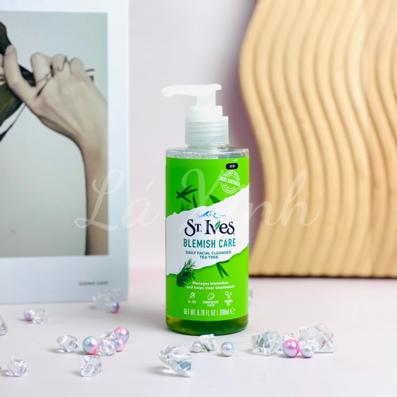 Sữa Rửa Mặt St.Ives Dạng Gel Dưỡng Da Căng Sáng Chiết Xuất Dưa Hấu/Trái Mơ/Tràm Trà 200ml