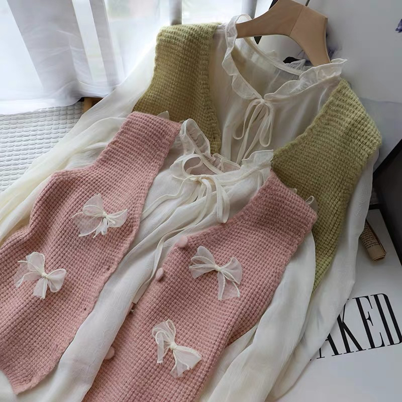 Set Áo Sơ Mi Voan Gân + áo Gile Lông Cừu Đính Nơ Cực Xinh