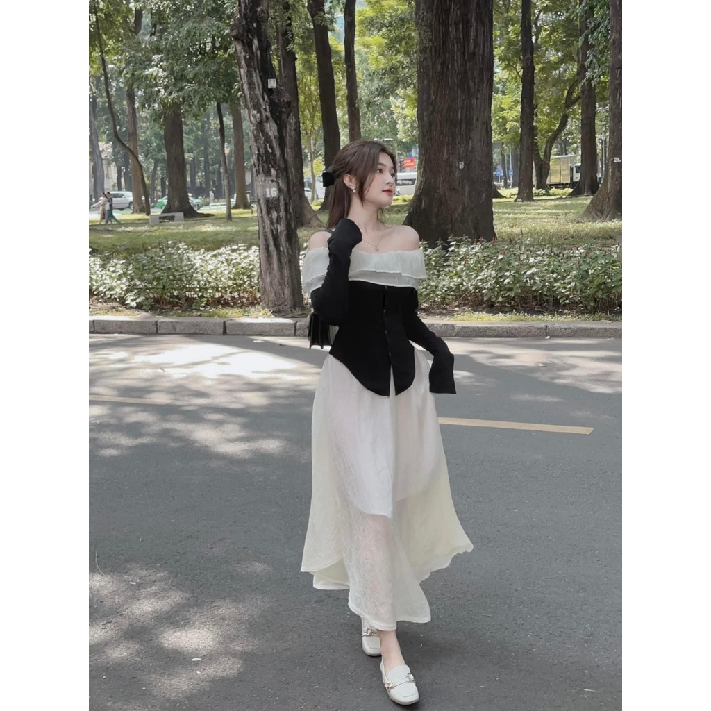 Set Bộ 2 Món: Áo Trễ Vai Dài Tay Phối Voan Đính Nút + Chân Váy Xòe Thời Trang Nữ Xinh Xắn, Nhẹ Nhàng