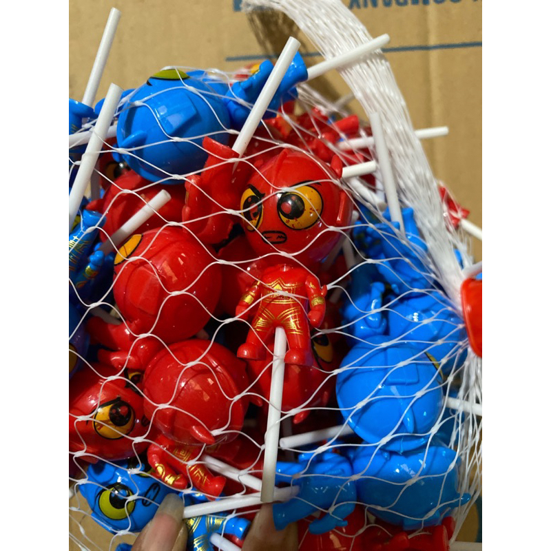 Sỉ túm 60 que kẹo mút hình siêu nhân