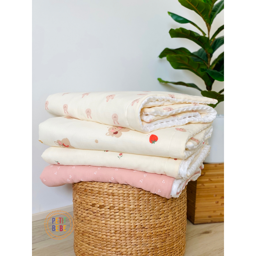Chăn chần bông siêu nhẹ cho bé PETIT BEBE muslin thấm hút thoáng khí họa tiết thiên nhiên