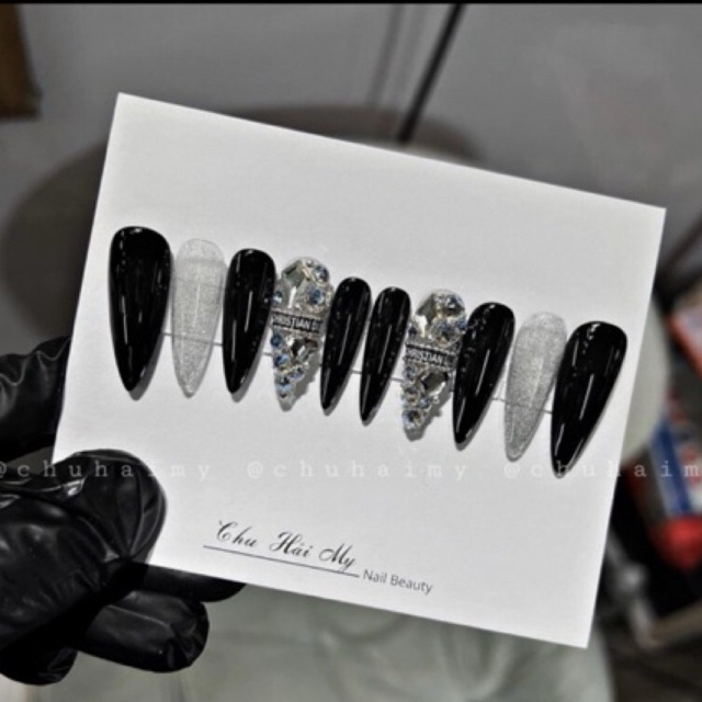 Nailbox thiết kế đính nơ hoạ tiết kẻ dạ tặng keo và dũa mẫu nail sang trọng