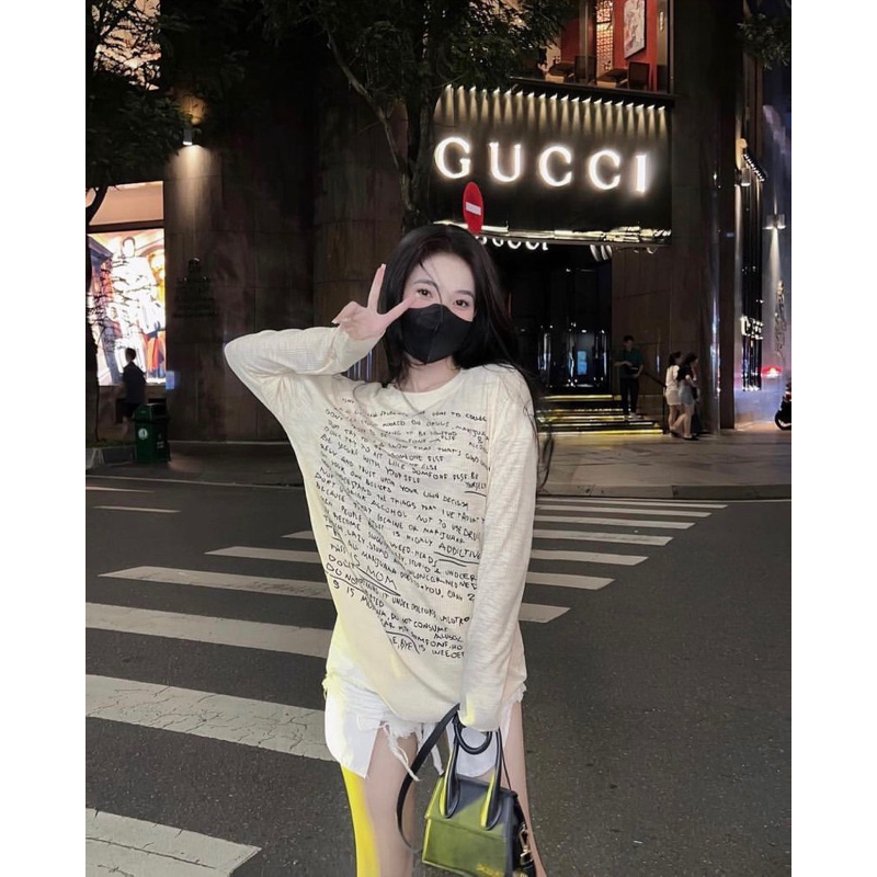 ✿𝘀𝗽𝗶𝗱𝗲𝗿𝗵𝗼𝘂𝘀𝗲𝗱𝗻✿ | ẢNH THẬT | ORDER | Áo Sweater Phông Chữ Len Mỏng Màu Be & Trắng