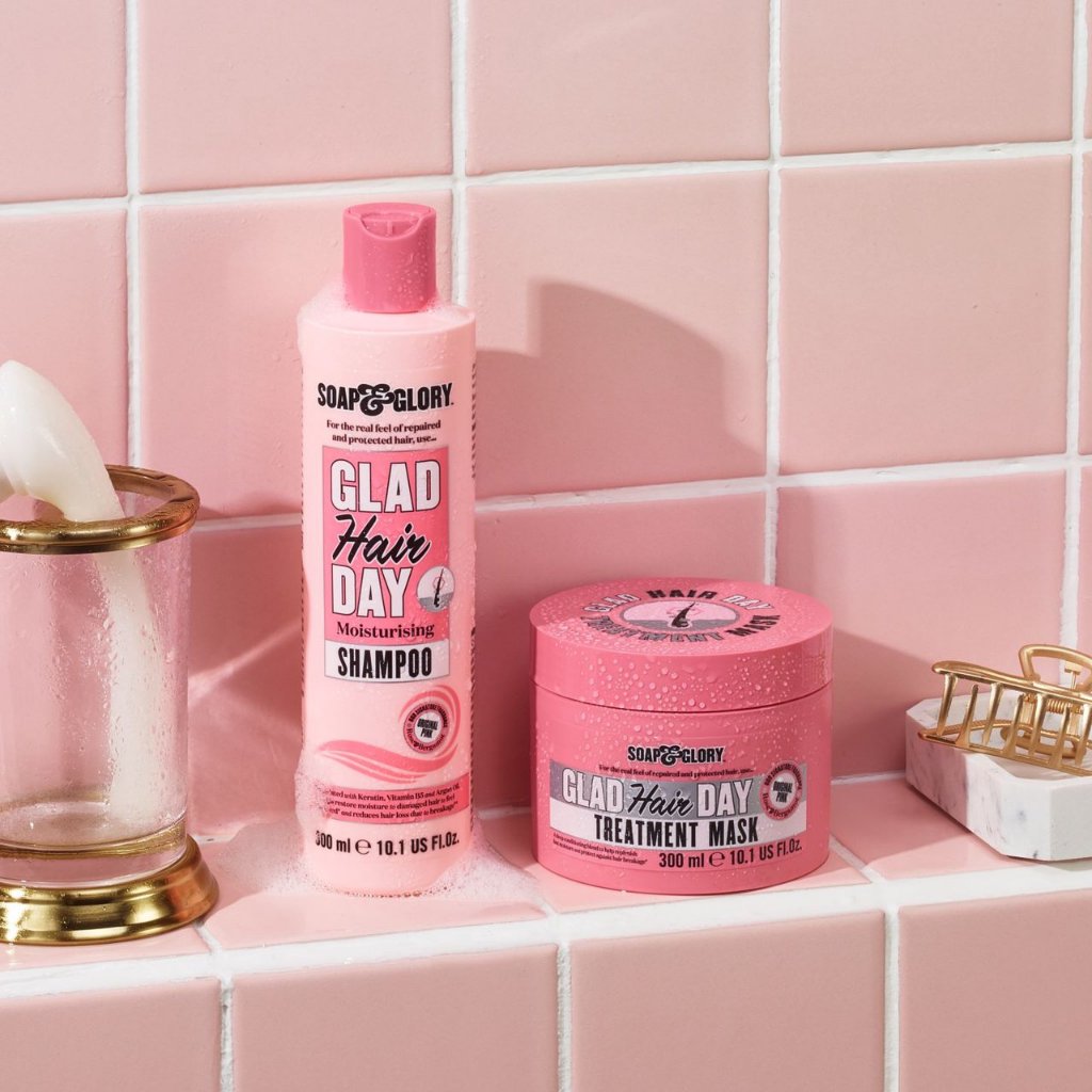 Mặt nạ tóc Soap and Glory 300ml Glad Hair Day Treatment phục hồi tóc xơ rối không chứa sillicon