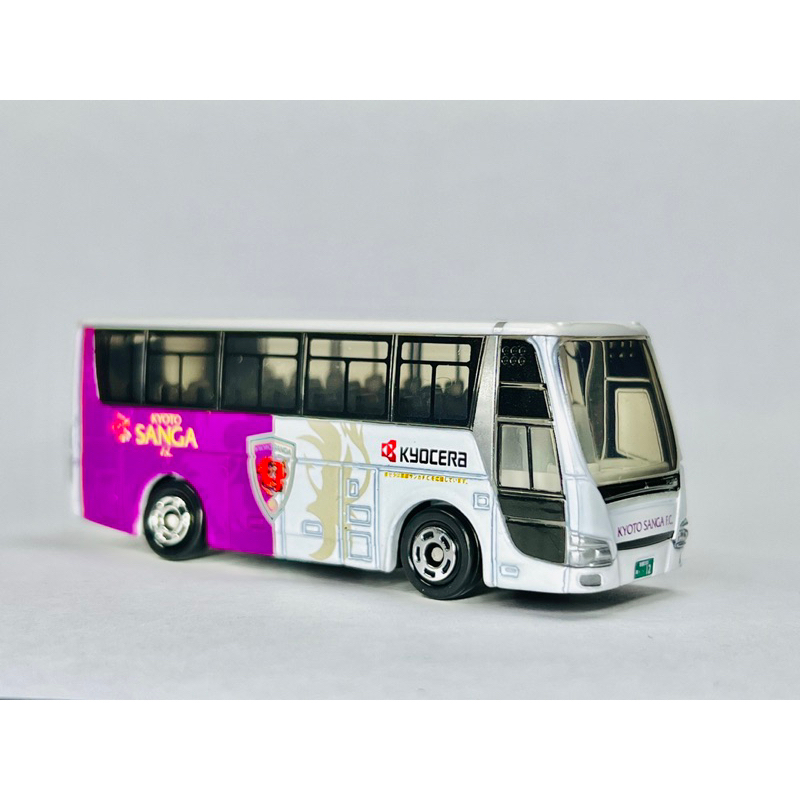 Hobby Store xe mô hình Tomica Mitsubishi Fuso Kyoto Sanga FC - Xe Buýt - Bus Tím ( Không Hộp )