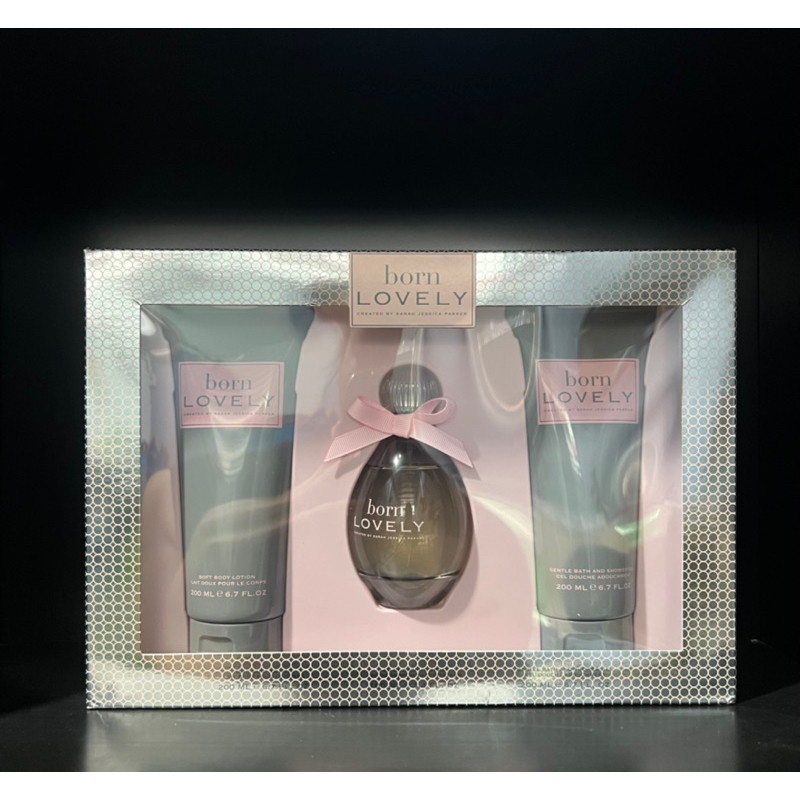 Set quà tặng nước hoa Born Lovely gồm Nước hoa 100ml, Body lotion 200ml, Sữa tắm 200ml hàng Úc