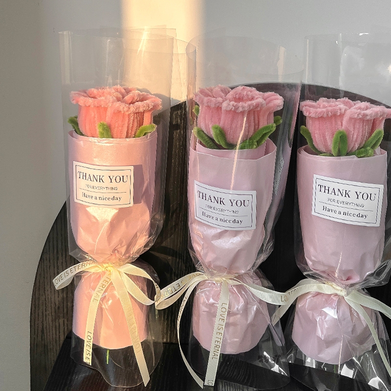 Làm Hoa Hồng Bằng Kẽm Nhung Màu Hồng Pastel Kèm Bao Gói Làm Quà Tặng Ý Nghĩa