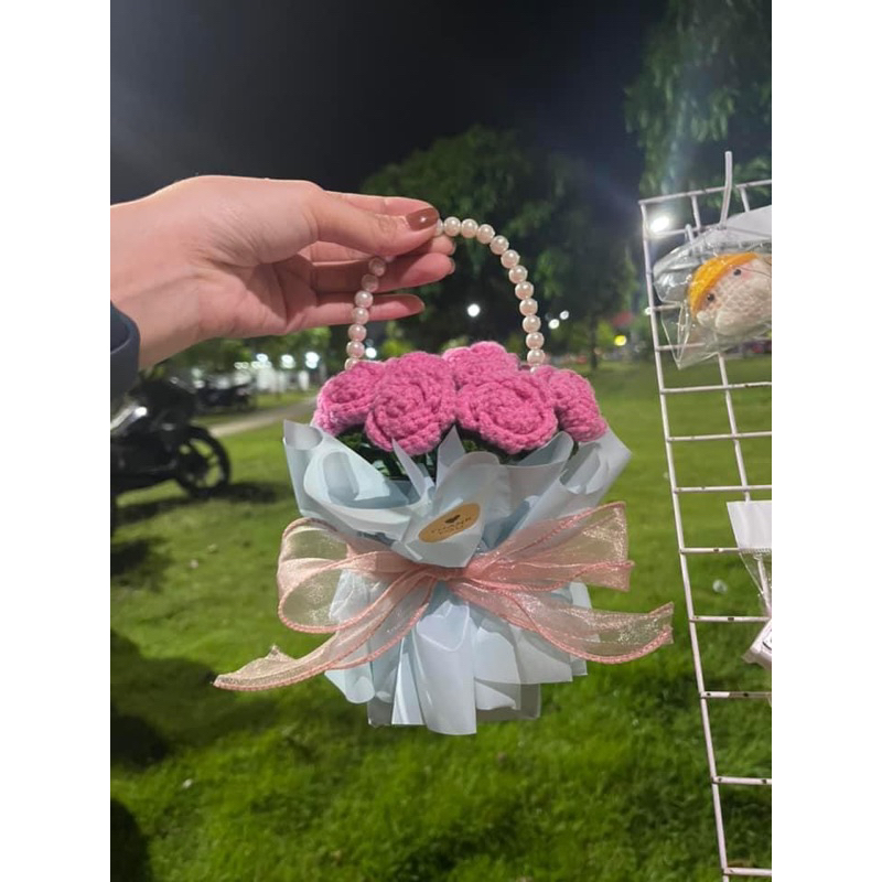 Giỏ hoa len 10 bông mini