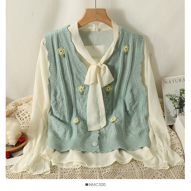 Set Sơ Mi Nơ + Áo Gile Đính Cây Hoa Cực Xinh