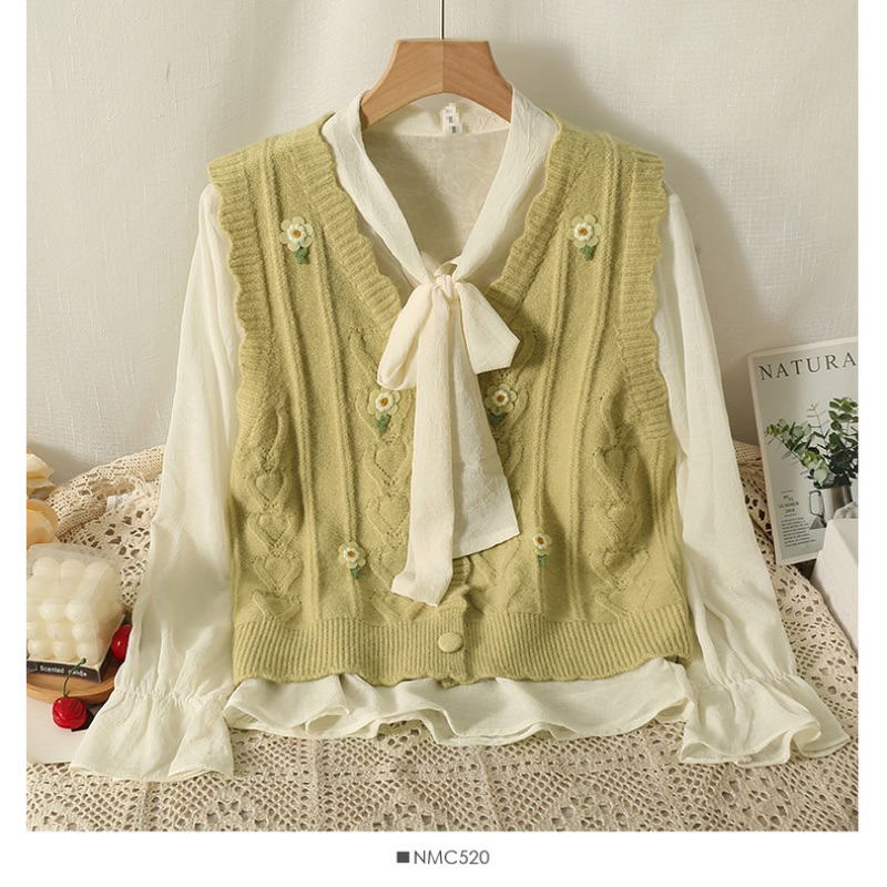 Set Sơ Mi Nơ + Áo Gile Đính Cây Hoa Cực Xinh