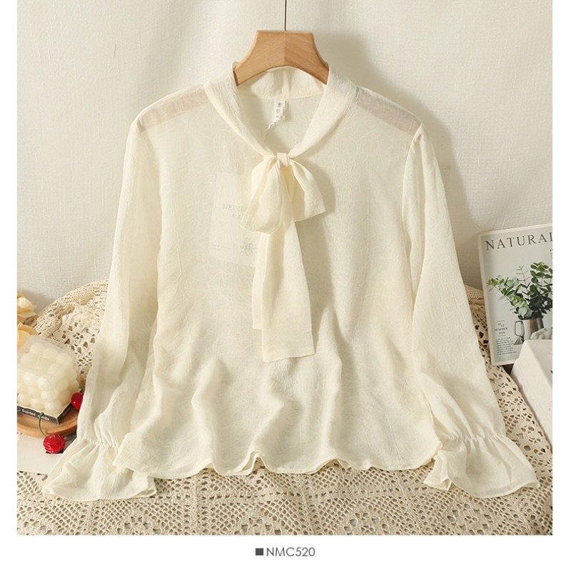 Set Sơ Mi Nơ + Áo Gile Đính Cây Hoa Cực Xinh