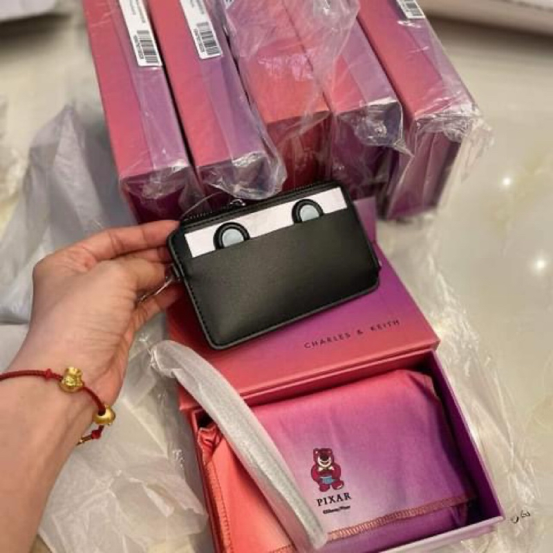 Ví đựng  thẻ gấu dâu Lotso phiên bảng đặc biệt CNKei