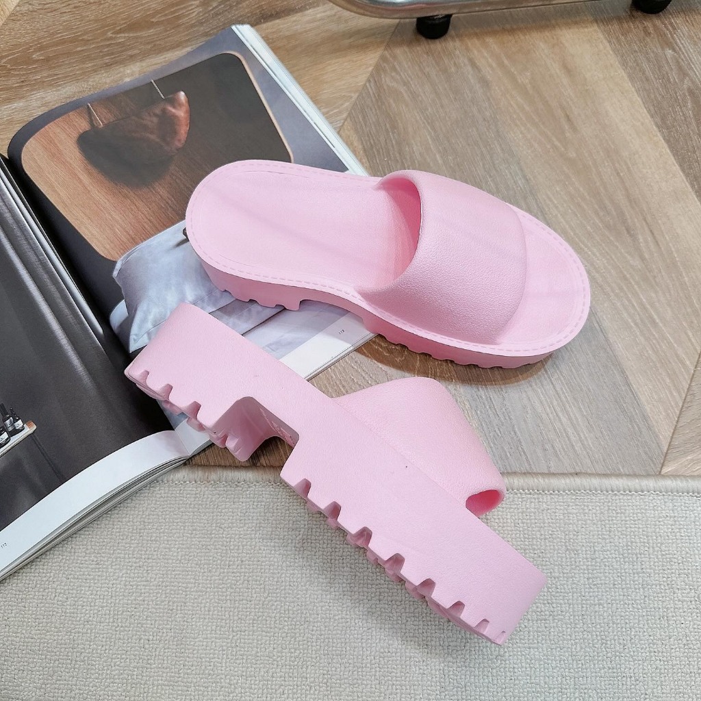 Dép quai ngang nhựa cúc đế cao tôn dáng cho các nàng