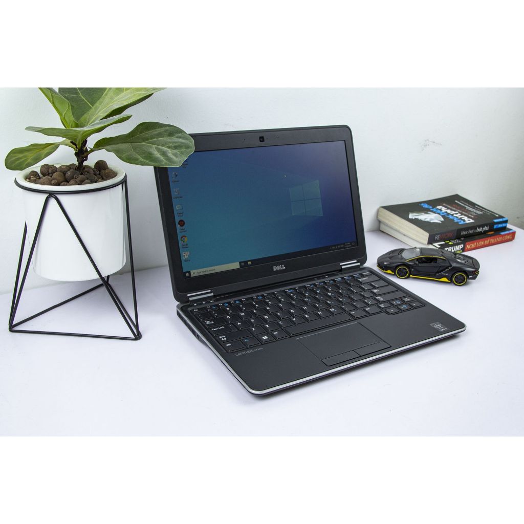 Laptop mini Cũ Giá Rẻ/ Dell Latitude E7240/ Core i7 – Thế hệ 4 –Ram 8Gb - SSD