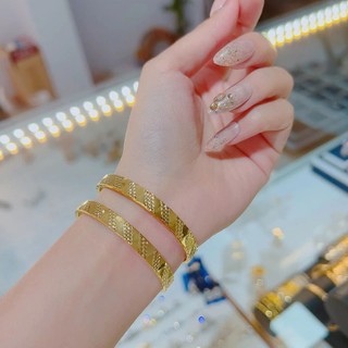 Vòng cặp chạm chấm khoá lưỡi gà