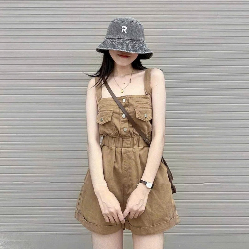 Jumpsuits đùi thời trang nữ mặc đi chơi chất Kaki/Jeans 2 dây túi hộp bo eo đính nút 2 kiểu QC